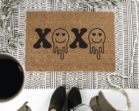 XOXO Retro Smiley Face Doormat